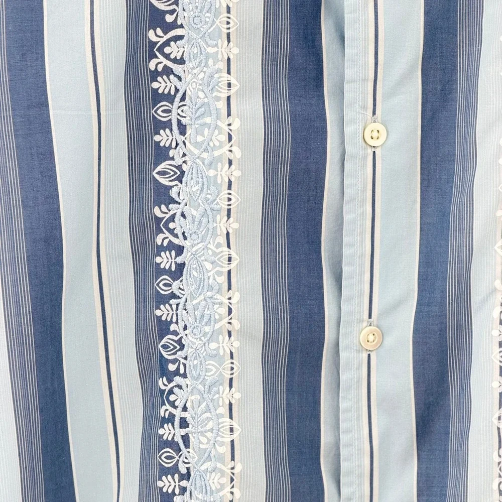 Banana Republic Short Sleeve Button Down M Blue Striped Embroidered Shirt